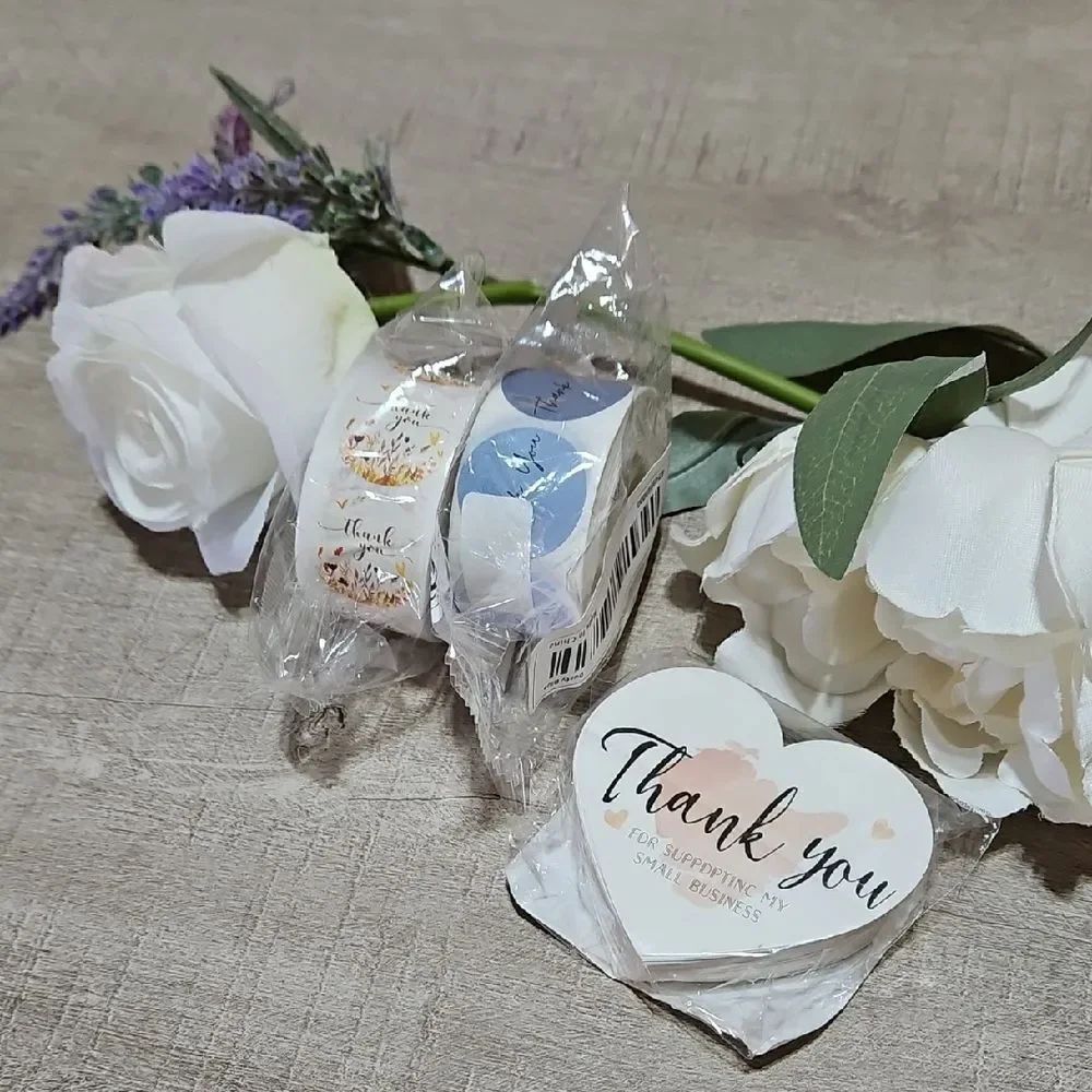 2 Rolls of 500 Thank You Stickers And 50 Thank You Heart Shaped Cards